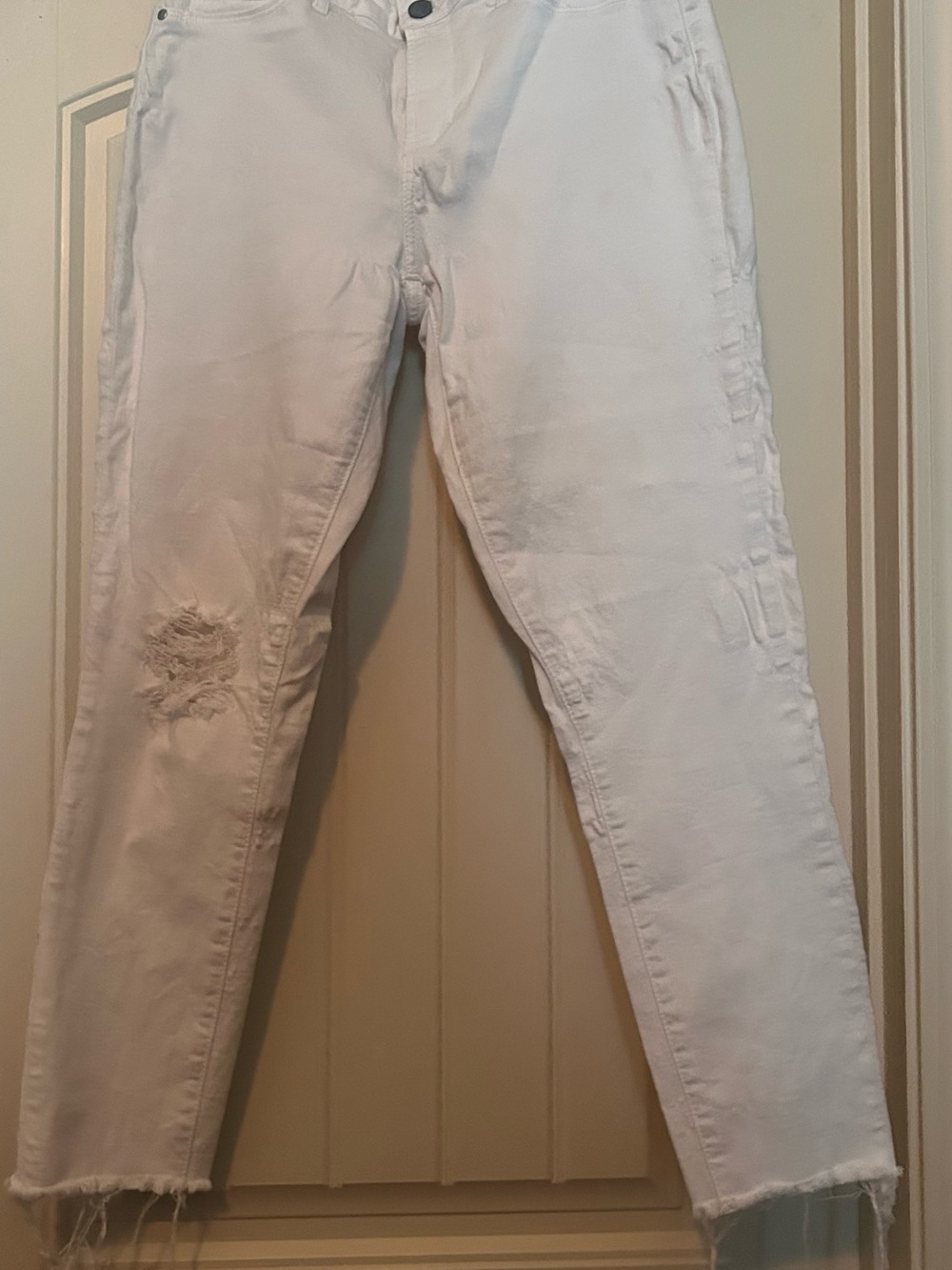 Articles Of Society White Distressed Ankle Jeans